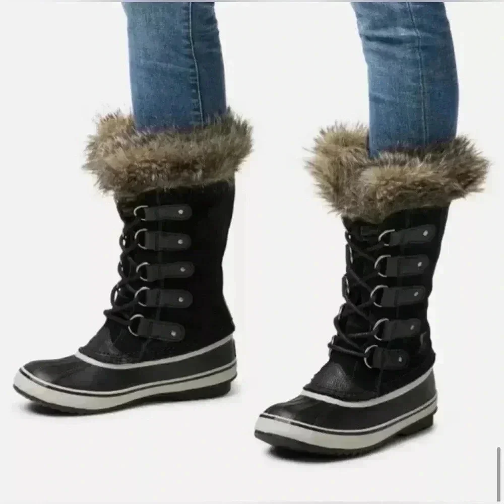 SOREL Joan of Arctic Boots in Black/Quarry